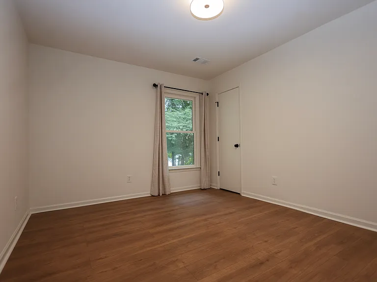 2nd Bedroom with view of Window and Closet.