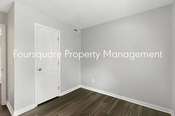 110 Oak Hollow Ct #110 — Photo 26