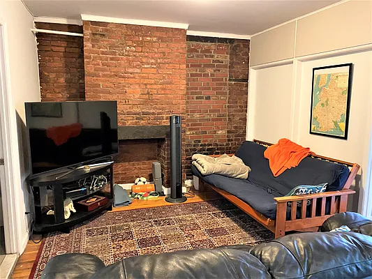 Rented by Douglas Elliman | media 10