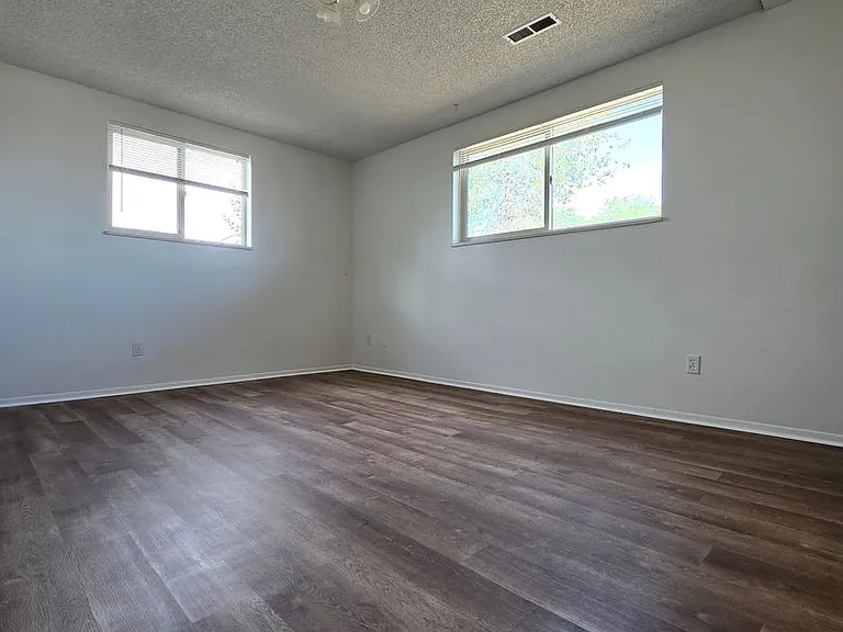 37077 Northwest Dr — Photo 4