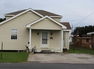 613 10th St, Lockport, LA 70374