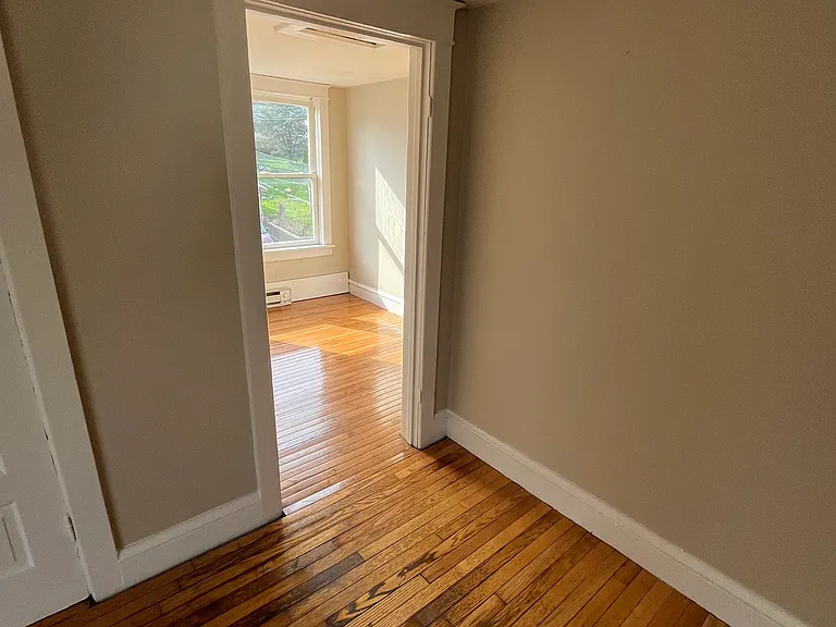 68 Central Ave — Photo 10