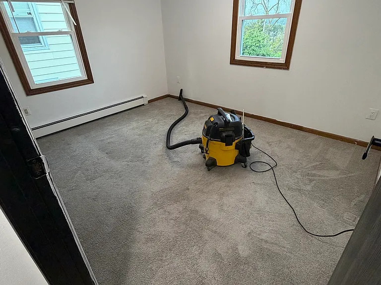 220 Emmett Ave — Photo 14