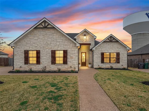 2304 Paddington Way, Lorena, TX 76655