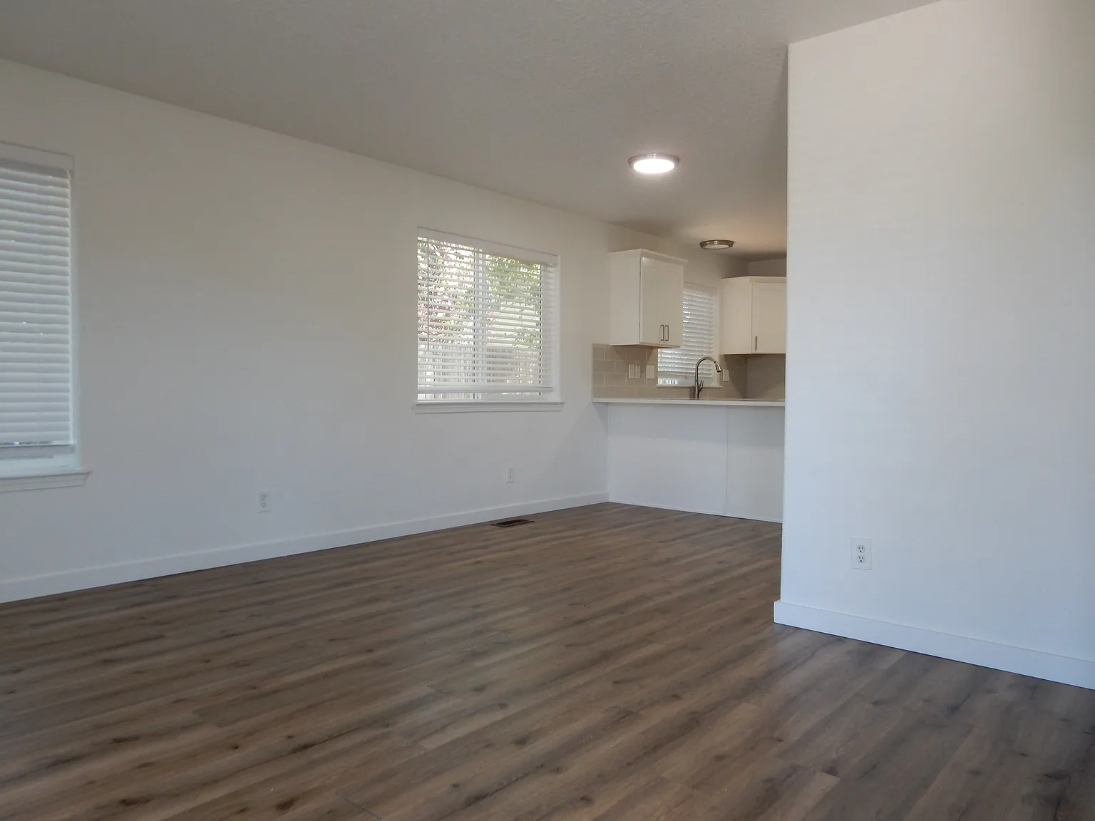 3 bed, 2.5 bath, 1284 sqft, $2,250 — Photo 4