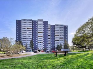 Bluevale Towers, Waterloo, ON N2J 4H4