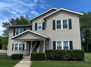 120 S Silverwood Ln, Goshen, IN 46526