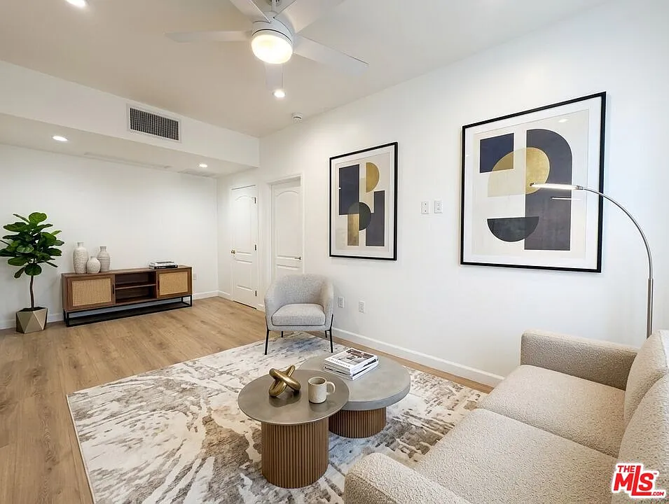 816 1/2 N McCadden Pl