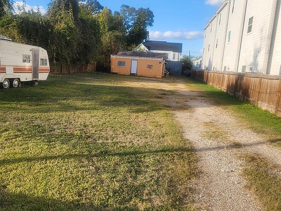 4th image of 320 Thornton Rd