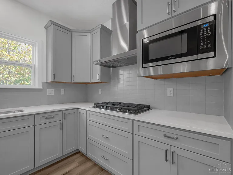 8705 Quietwood Ln — Photo 16