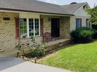 1003 Goodview Dr, Front Royal, VA 22630