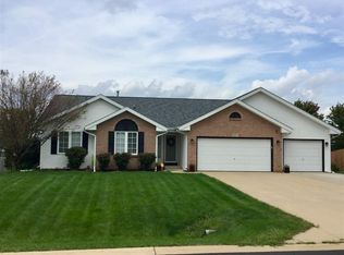 627 Willow Bend Dr, Davis Junction, IL 61020
