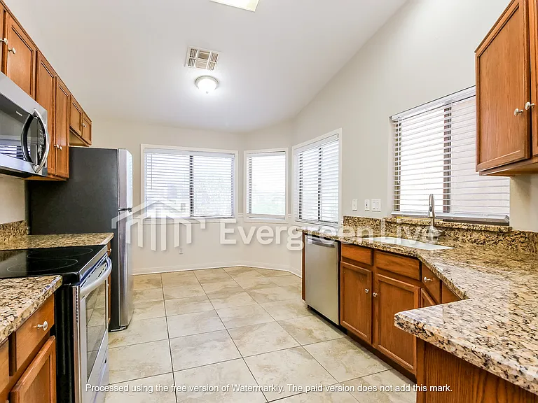 30587 N Royal Oak Way — Photo 3