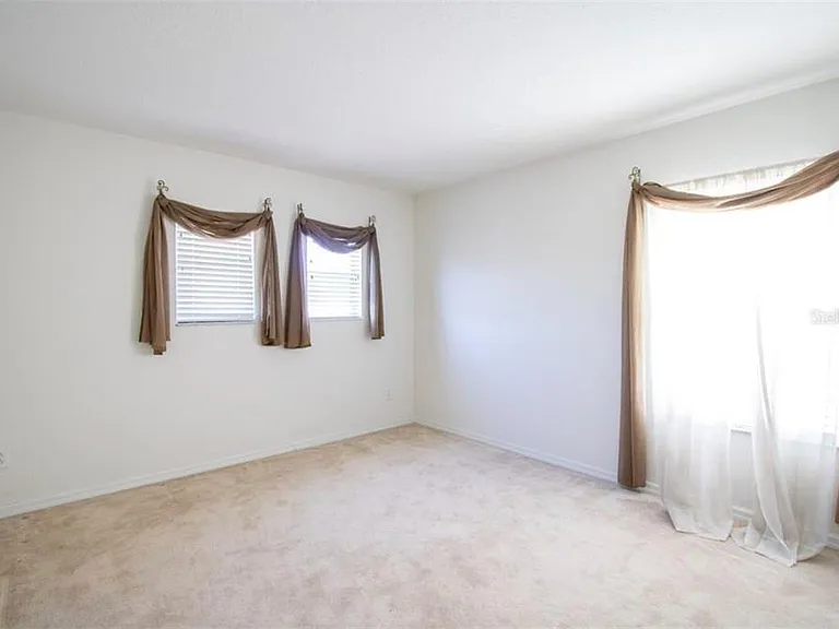 1412 Blackwater Pond Dr — Photo 16