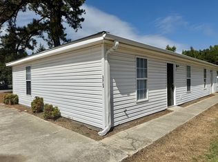 1323A W Dixie St, Florence, SC 29501