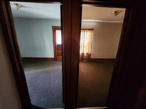 4th image of 615 6th St #1