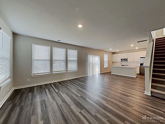 2nd image of 1732 Lannister Ave