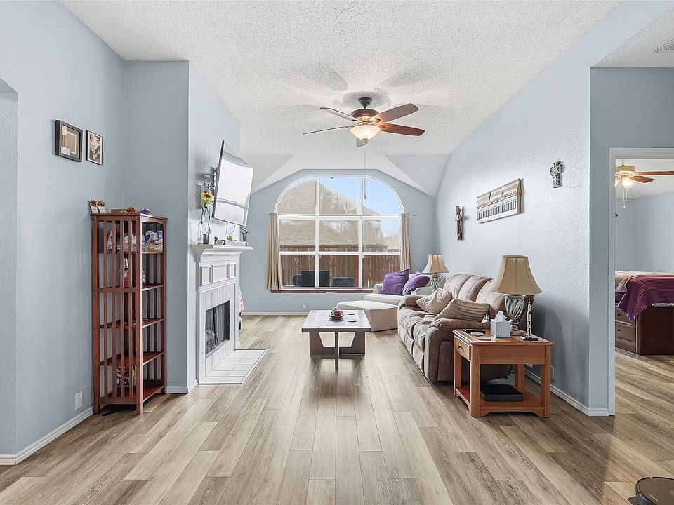 1st image of 763 Winding Oak Bnd