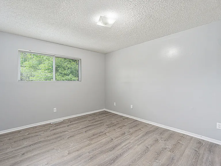 5965 Briarcliff Ln — Photo 8