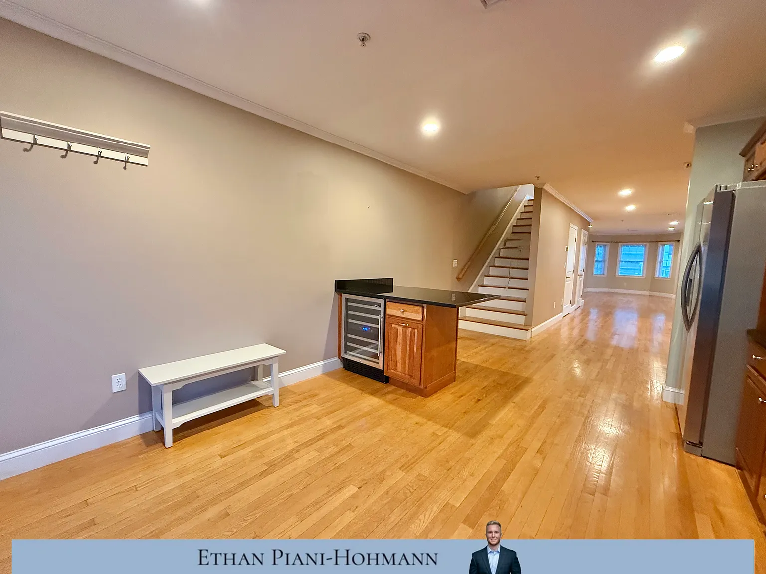 146 Adams St — Photo 3