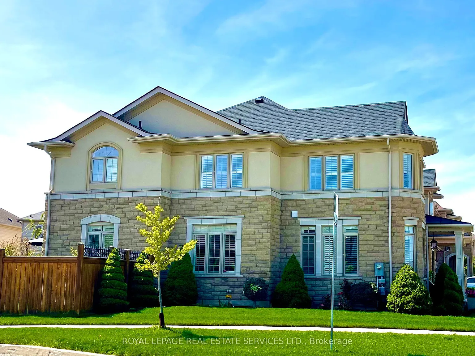4 bed, $5,200 — Photo 2