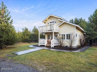 9925 E Snowy Ln, Athol, ID 83801