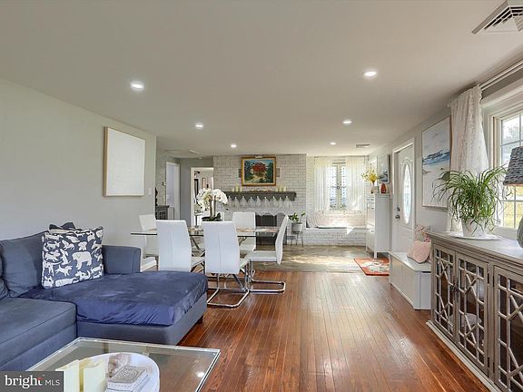 5th image of 5931 York Rd