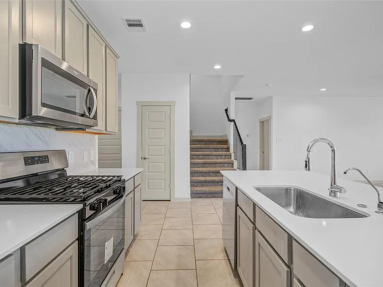 29847 Reagans Ranch Dr — Photo 8