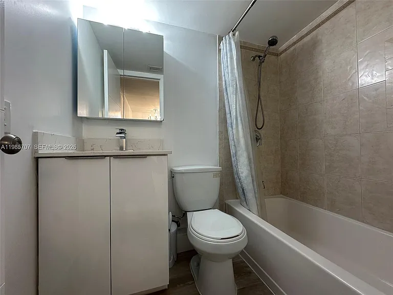 10900 SW 104th St #322 — Photo 23