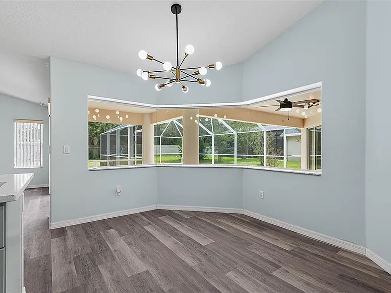 14 Colechester Ln — Photo 6