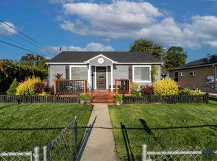 506 S Peach St, Medford, OR 97501