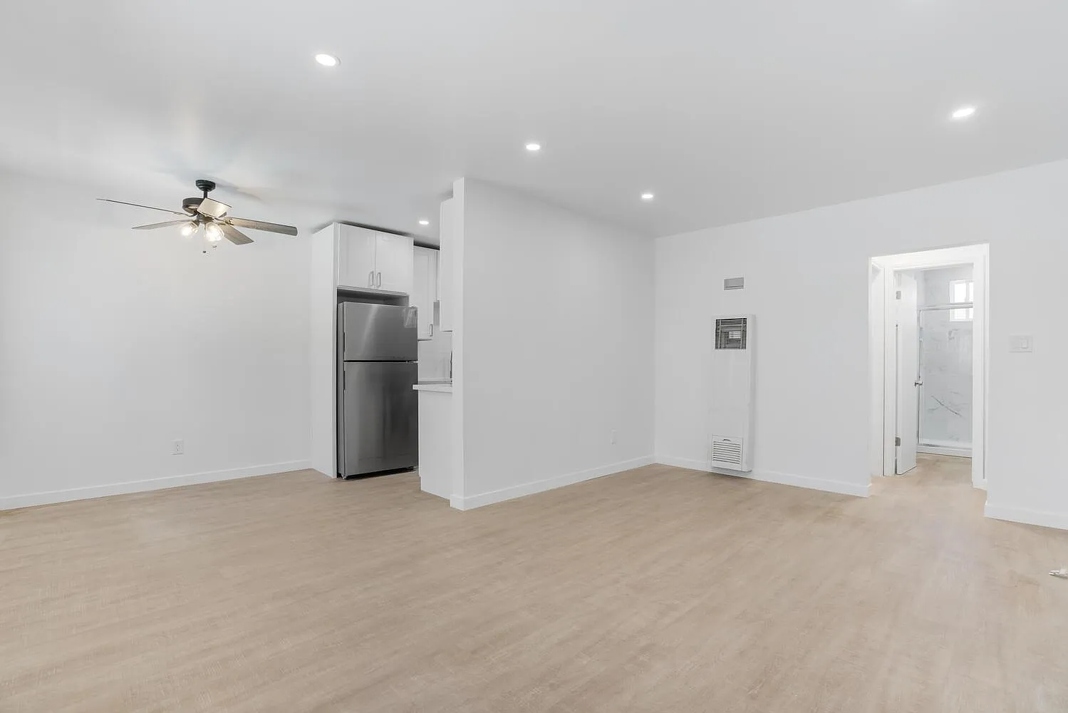 1 bed, 690 sqft, $2,095 — Photo 2
