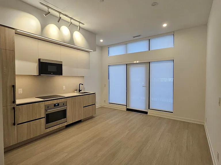 699 Sheppard Ave E #105 — Photo 10
