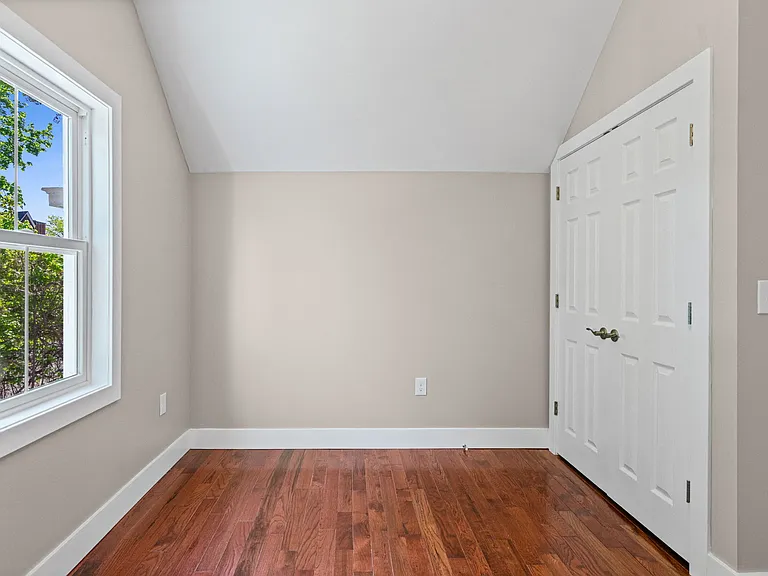 521 Warren St #4 — Photo 39