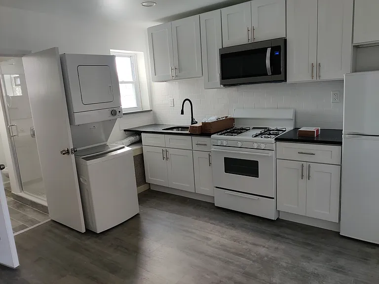 1224 Morris St #3 — Photo 2