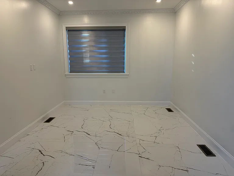 4308 220th Pl #B — Photo 8