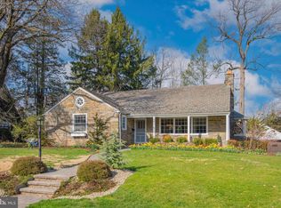 1833 Hilltop Rd, Jenkintown, PA 19046