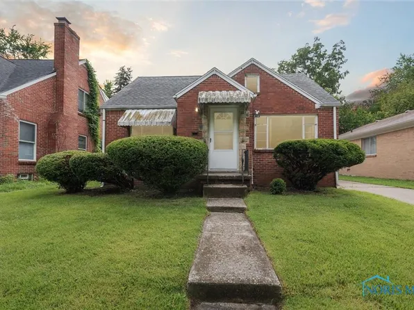 2112 Kensington Rd, Toledo, OH 43607
