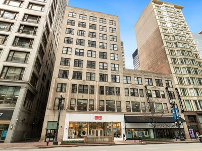 20 N State St APT 611, Chicago, IL, 60602