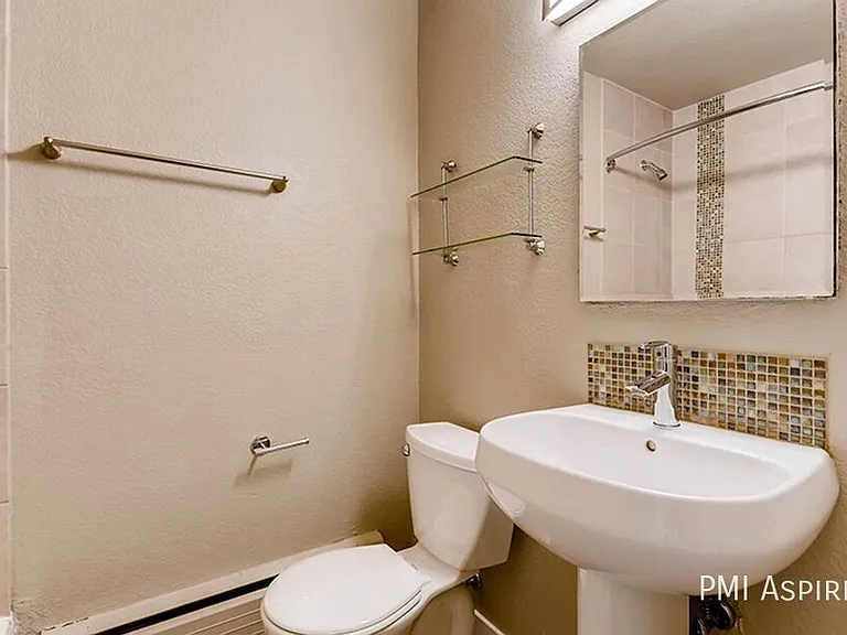 59 N Ogden St #4 — Photo 4