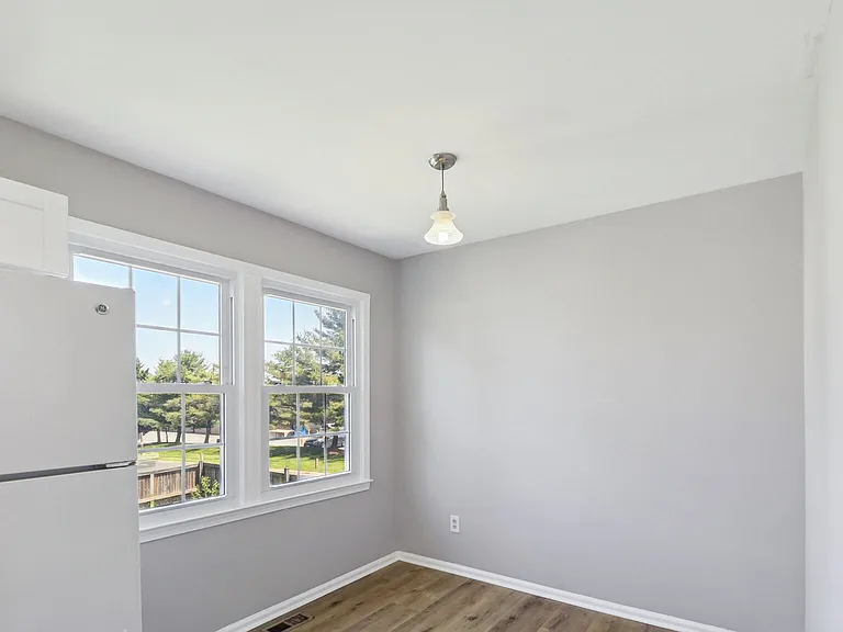 5448 Princess Dr — Photo 4