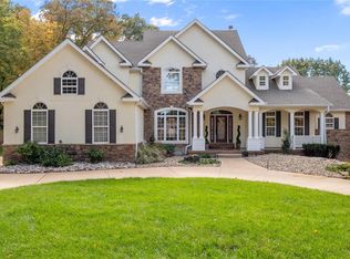 849 Stone Bridge Springs Dr, Chesterfield, MO 63005