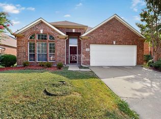 7028 Alcala, Grand Prairie, TX 75054