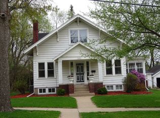 332 W Union St, Waupaca, WI 54981