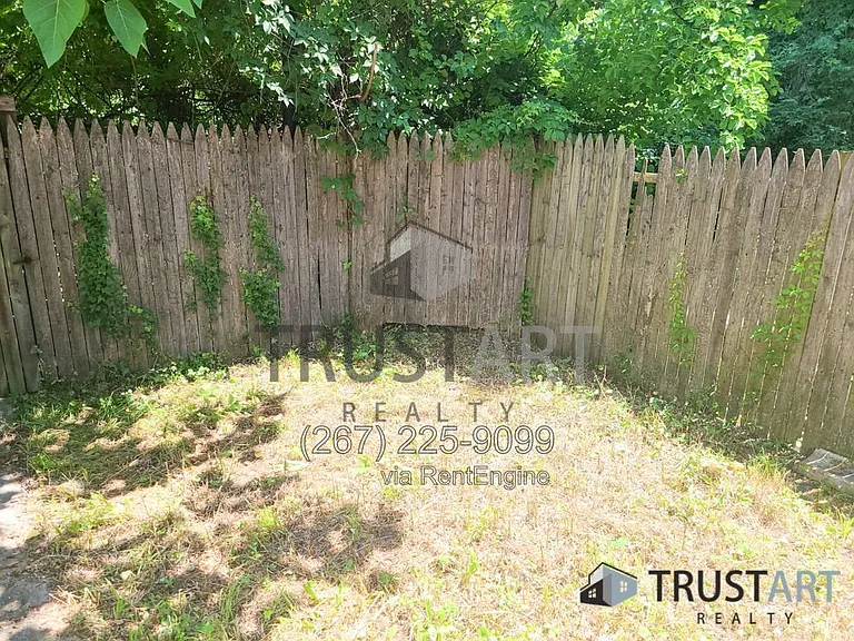 4917 Greene St #1 — Photo 14