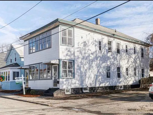 5 Bunker Hill Ave, Lowell, MA 01850