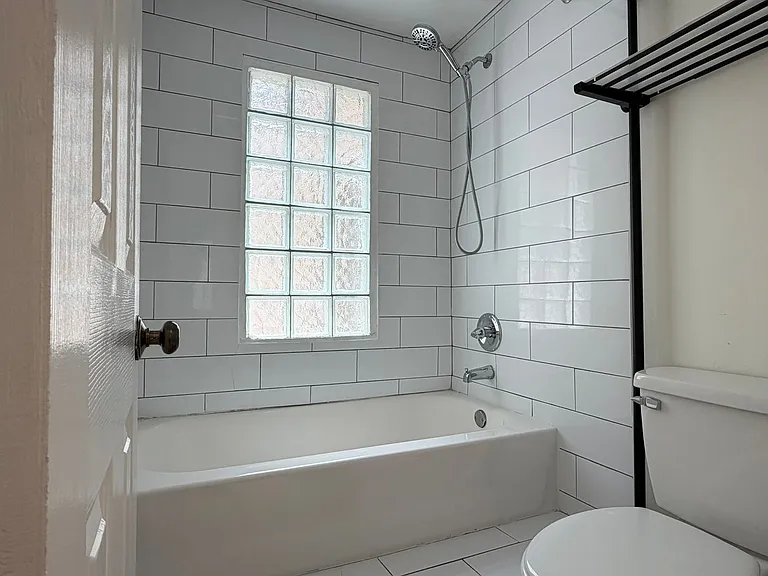 7386 Spring Villas Cir — Photo 16