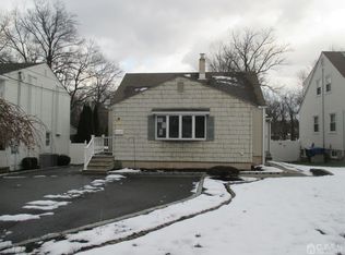 142 Kimberly Rd, Colonia, NJ 07067