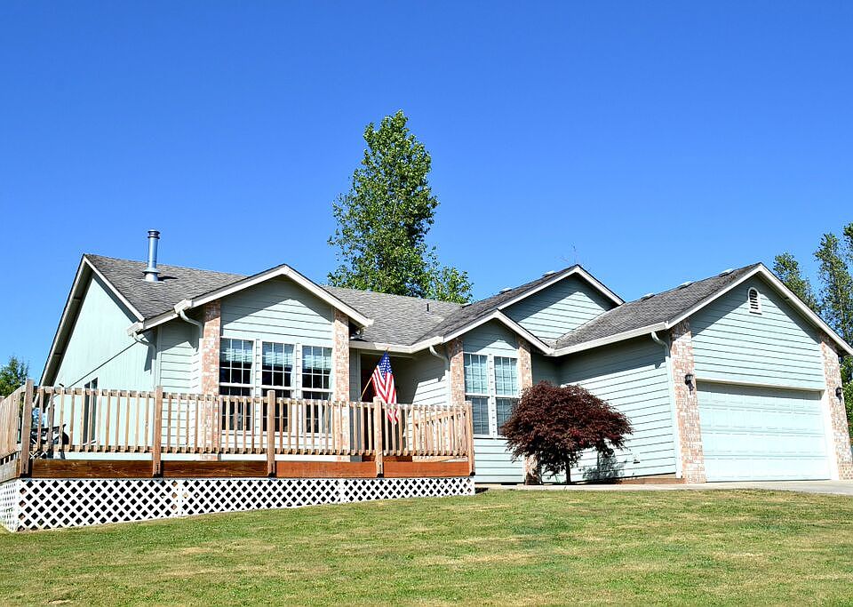 1st image of 5708 NE 294th Cir