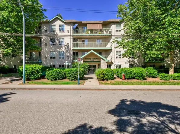 2435 Center St #302, Abbotsford, BC V2T 2N4